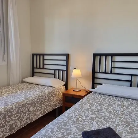 Paraiso Beachfront Apartments: Rooftop Pool & Wi-fi Apartment *